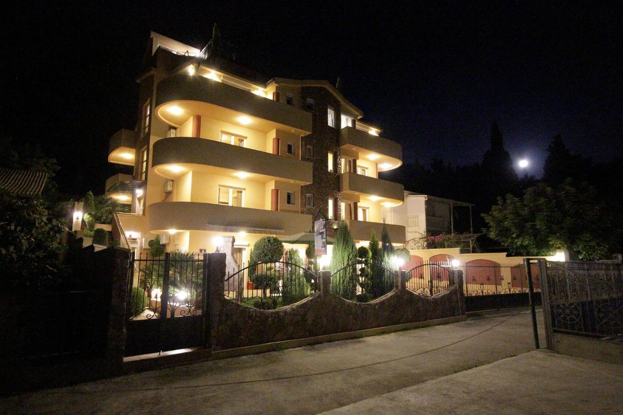 Villa Jupok Bar Exterior foto